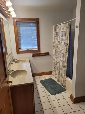 1108 3rd Street NE Oelwein IA 50662