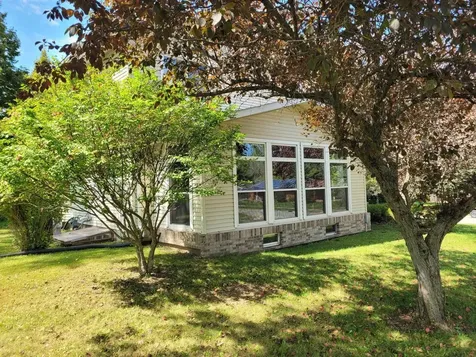1108 3rd Street NE Oelwein IA 50662