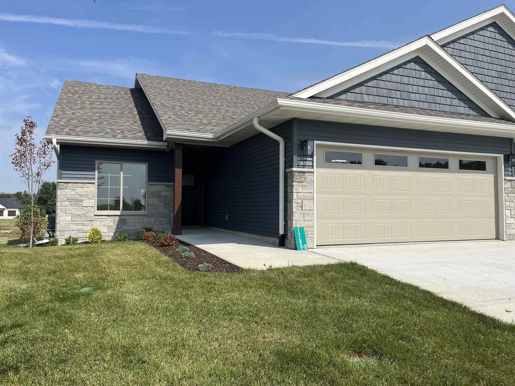 1789-8 Golf Course Boulevard Independence IA 50644