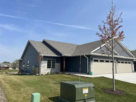 1789-8 Golf Course Boulevard Independence IA 50644