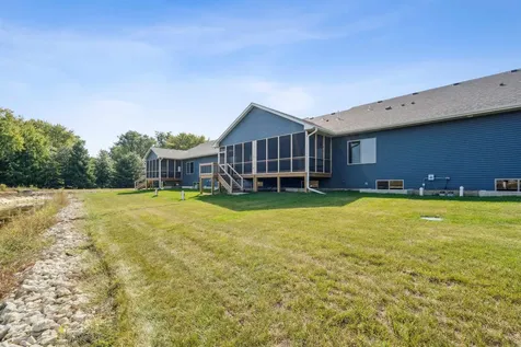 1789-7 Golf Course Boulevard Independence IA 50644