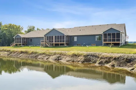 1789-7 Golf Course Boulevard Independence IA 50644