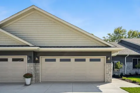 1789-3 Golf Course Boulevard Independence IA 50644