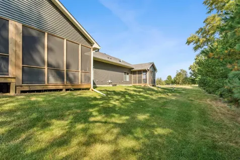 1789-3 Golf Course Boulevard Independence IA 50644
