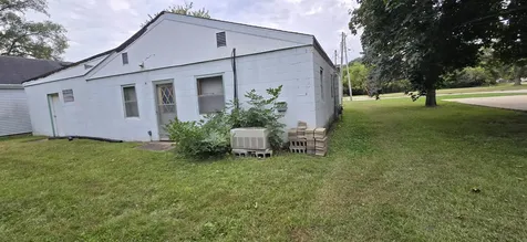 973 S. Frederick Avenue Oelwein IA 50662