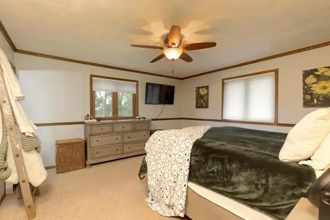 606 10th Avenue Ackley IA 50601