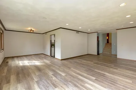 606 10th Avenue Ackley IA 50601