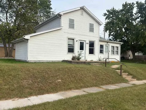 900 NE 2nd Avenue Independence IA 50644