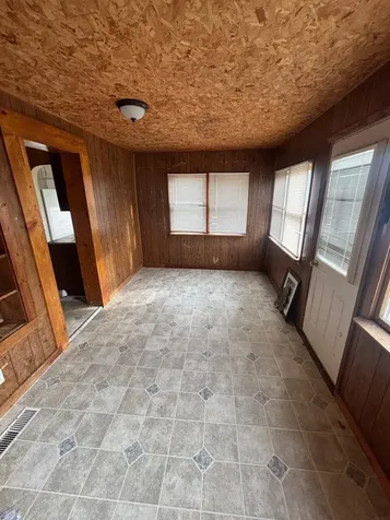 900 NE 2nd Avenue Independence IA 50644