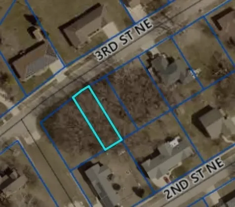 1204 3rd Street NE Oelwein IA 50662