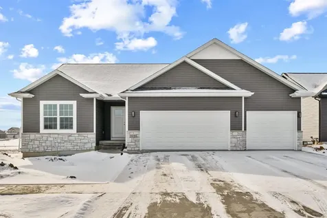 2820 Autumn Woods Drive Cedar Falls IA 50613