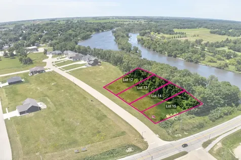 110 Deerfield Circle Waverly IA 50677