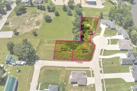 1107 Fawn Hollow Waverly IA 50677