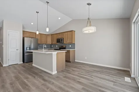 3335 Lincolnshire Road Waterloo IA 50701