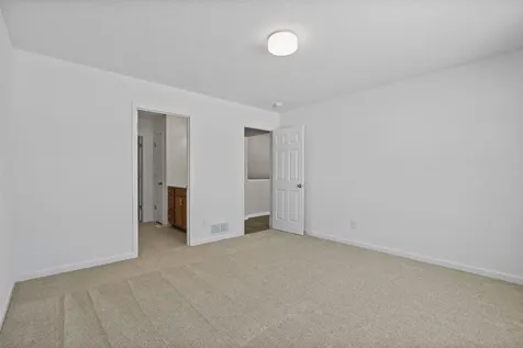3335 Lincolnshire Road Waterloo IA 50701