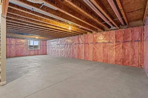 3335 Lincolnshire Road Waterloo IA 50701