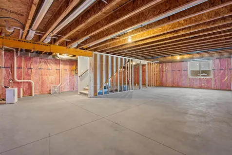 3335 Lincolnshire Road Waterloo IA 50701