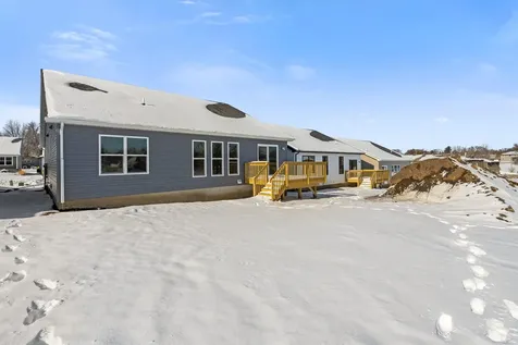 3335 Lincolnshire Road Waterloo IA 50701