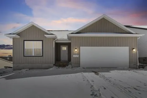 3325 Lincolnshire Road Waterloo IA 50701