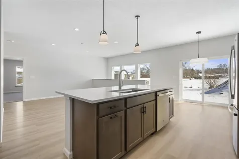 3325 Lincolnshire Road Waterloo IA 50701
