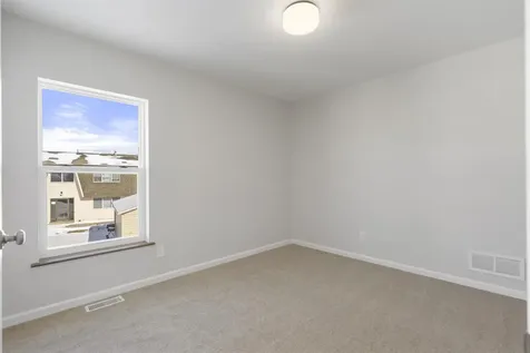 3325 Lincolnshire Road Waterloo IA 50701