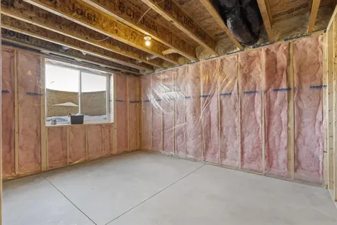 3325 Lincolnshire Road Waterloo IA 50701