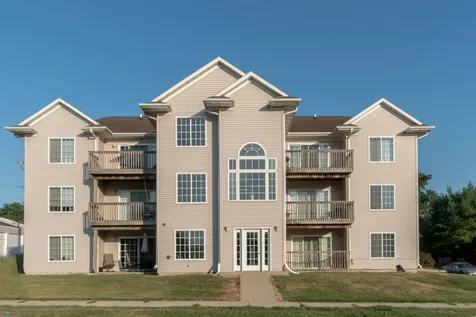 611-619 Johnson Avenue Waterloo IA 50702