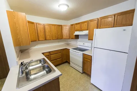 611-619 Johnson Avenue Waterloo IA 50702