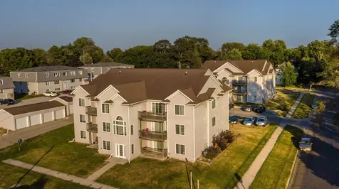 611-619 Johnson Avenue Waterloo IA 50702