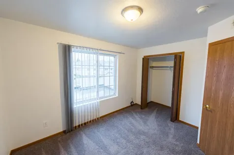 611-619 Johnson Avenue Waterloo IA 50702
