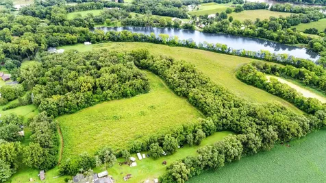 35 Acres North Avenue Waterloo IA 50702