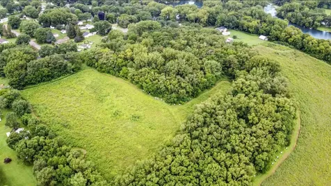 35 Acres North Avenue Waterloo IA 50702