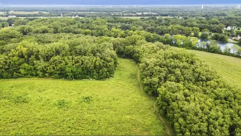 35 Acres North Avenue Waterloo IA 50702