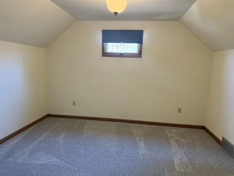 806 Ellis Drive Charles City IA 50616