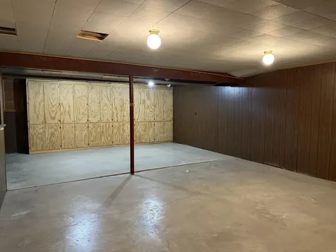 806 Ellis Drive Charles City IA 50616