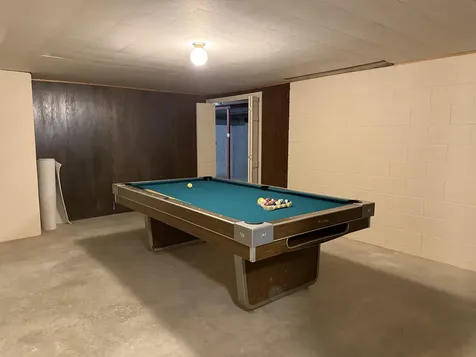 806 Ellis Drive Charles City IA 50616