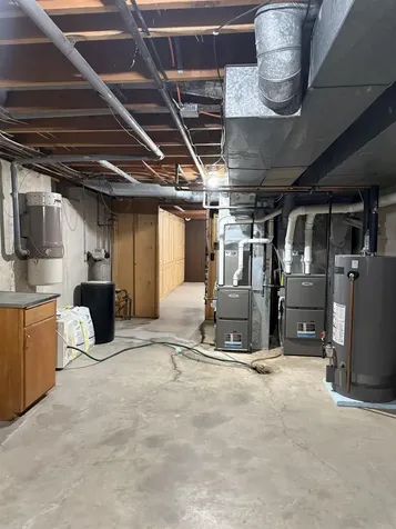 806 Ellis Drive Charles City IA 50616