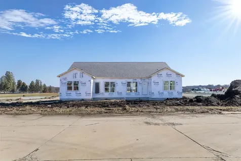 1204 Rock Ridge Circle Waverly IA 50677