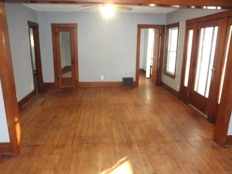706 N Grand Avenue Charles City IA 50616