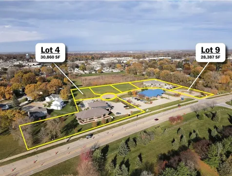 3112 Greenhill Circle Cedar Falls IA 50613