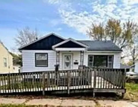 426 Hope Avenue Waterloo IA 50703
