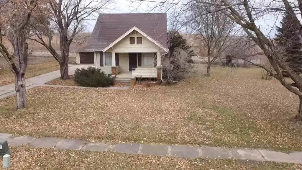 708 Chicago Street Sumner IA 50674