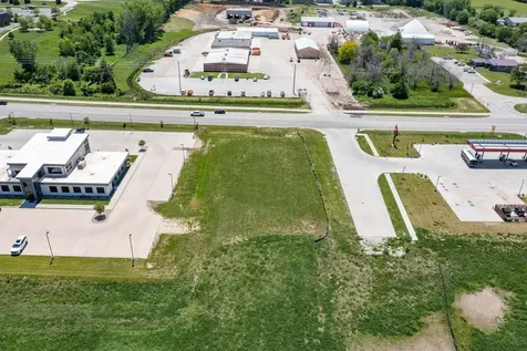 Village West 2nd Addn Lot 2 Waterloo IA 50701