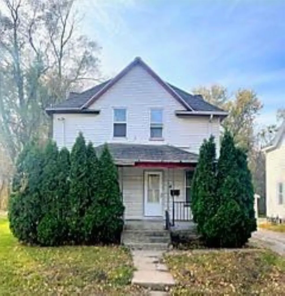 122 Newell Street Waterloo IA 50703