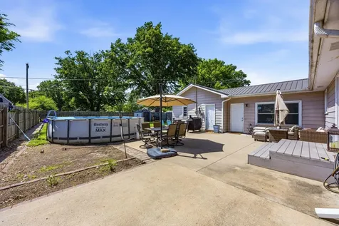 209 Walnut Street Winfield IA 52659