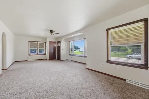 612 Locust Street Wilton IA 52778