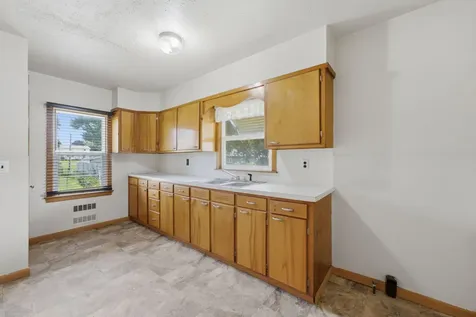 612 Locust Street Wilton IA 52778