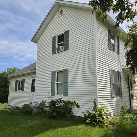 921 Newell Muscatine IA 52761