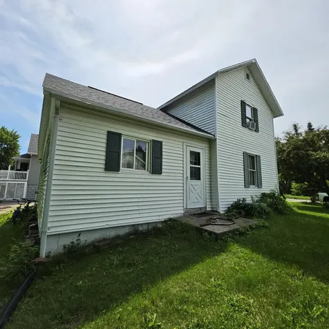 921 Newell Muscatine IA 52761