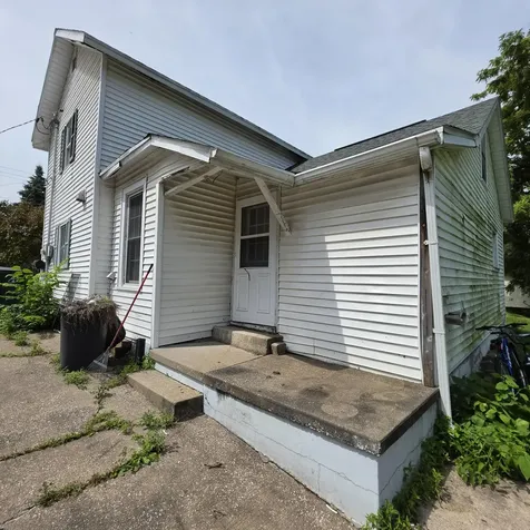 921 Newell Muscatine IA 52761